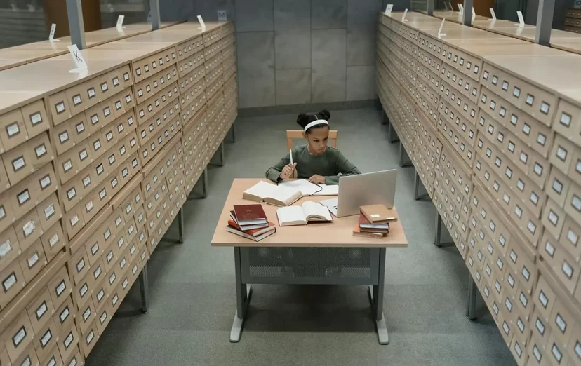 L'enseignement du FLE à l'ère de l'IA : de nouvelles compétences pour un nouvel avenir